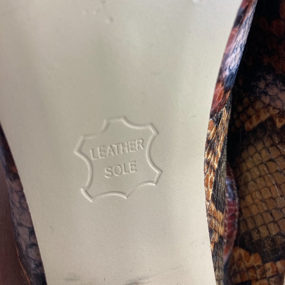 Diba Snakeskin design heels size 6.5 - Picture 5 of 8